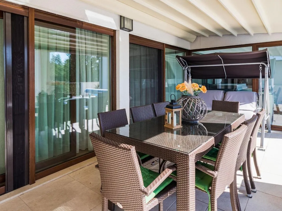 Holiday Home Villa Mala Halu By Interhome