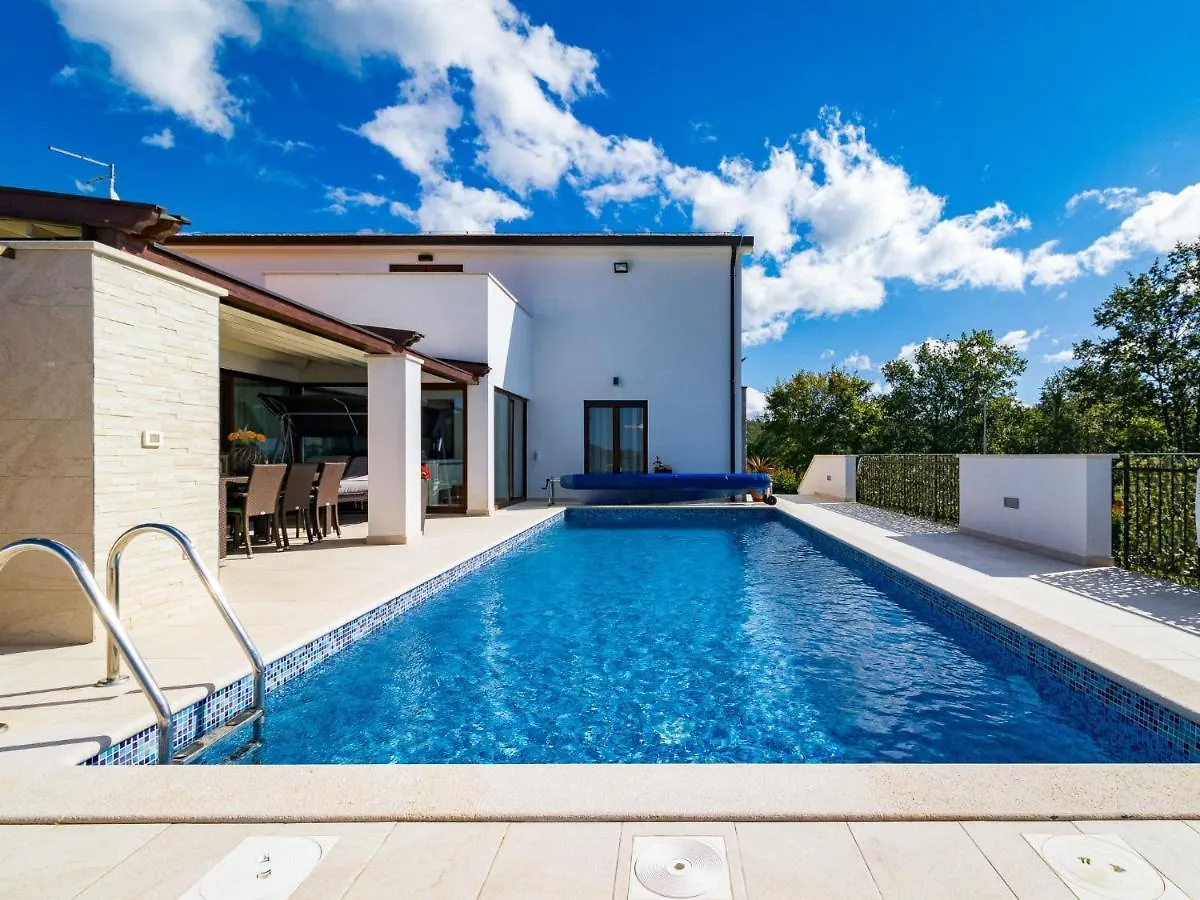Holiday Home Villa Mala Halu By Interhome  Gracisce