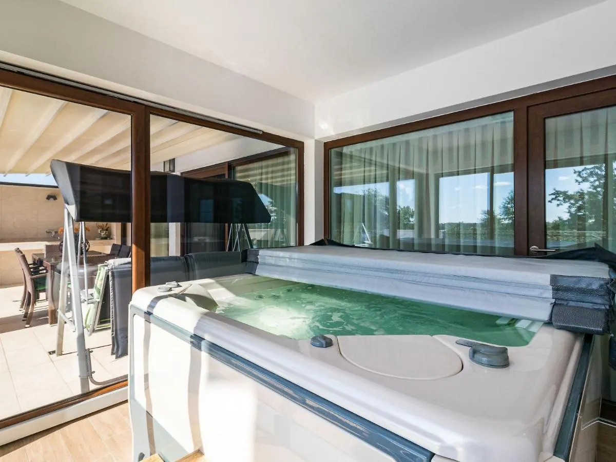 Holiday Home Villa Mala Halu By Interhome Croatia